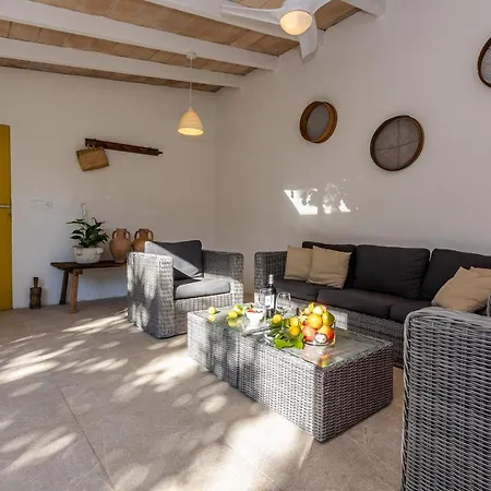 Вилла Lloquet By Homevillas360